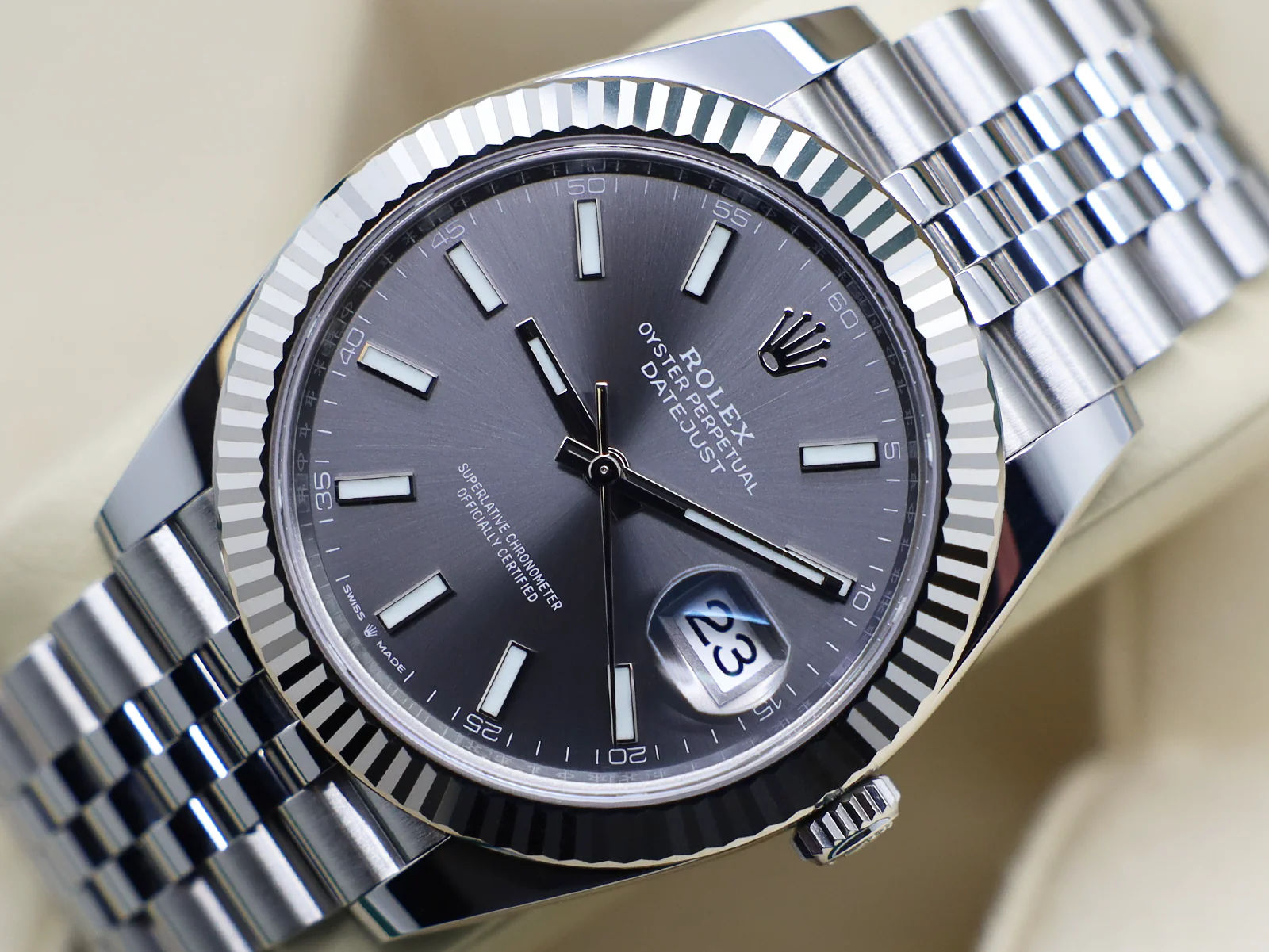 GENTS ROLEX DATEJUST 41mm 126334 STAINLESS STEEL RHODIUM DIAL WARRANTY 2021 UK B&P - Image 3