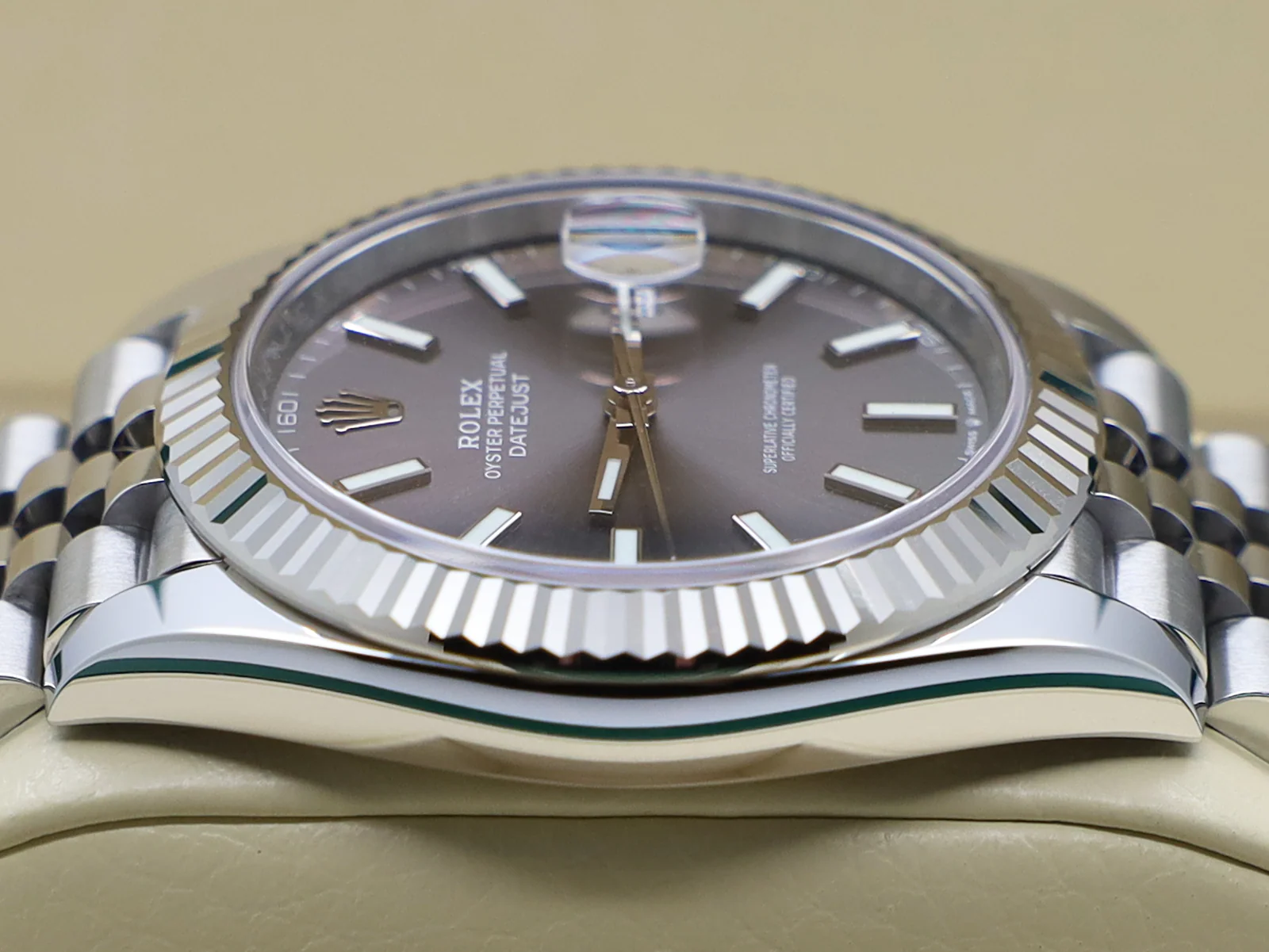 GENTS ROLEX DATEJUST 41mm 126334 STAINLESS STEEL RHODIUM DIAL WARRANTY 2021 UK B&P - Image 4