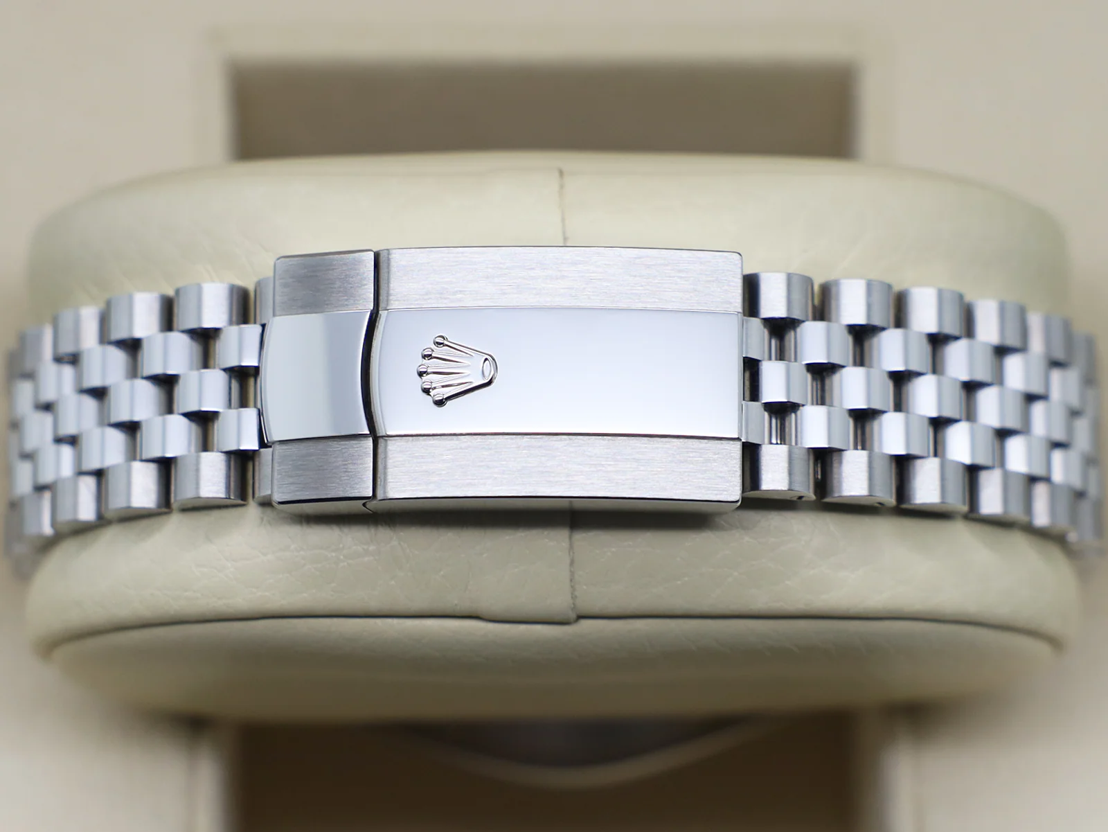 GENTS ROLEX DATEJUST 41mm 126334 STAINLESS STEEL WHITE DIAL WARRANTY 2022 UK B&P - Image 5