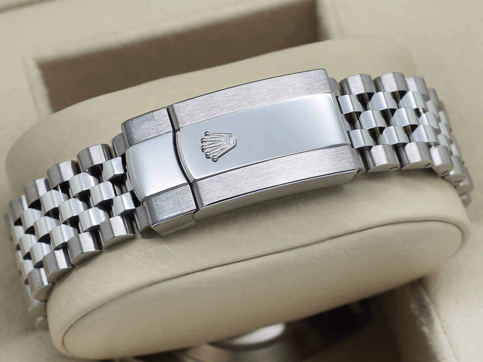 GENTS ROLEX DATEJUST 41mm 126334 STAINLESS STEEL WIMBLEDON DIAL UNWORN 2025 UK B&P - Image 8