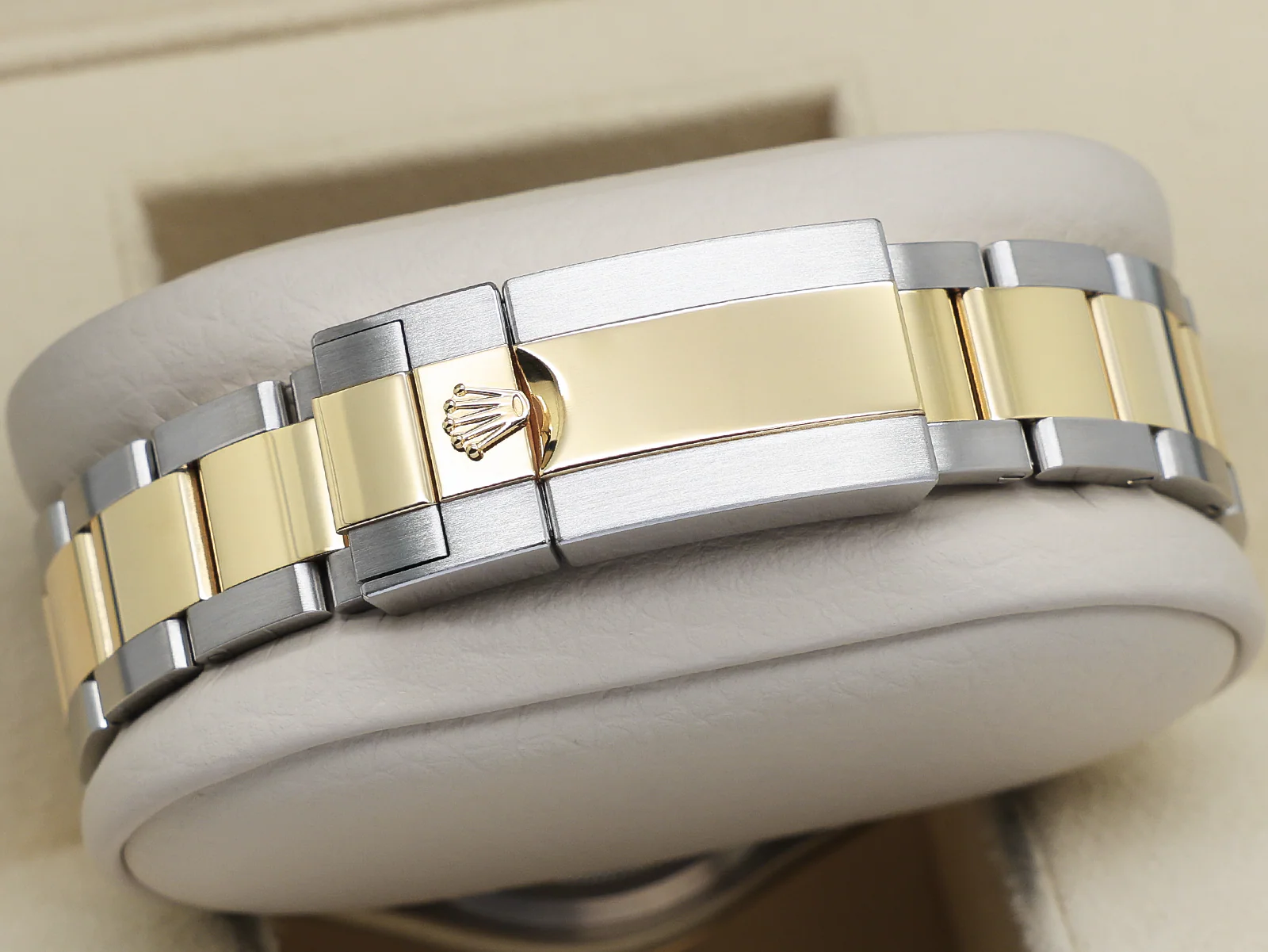 GENTS ROLEX DAYTONA 18ct YELLOW GOLD/STEEL 126503 WHITE DIAL WARRANTY 2024 UK B&P - Image 8
