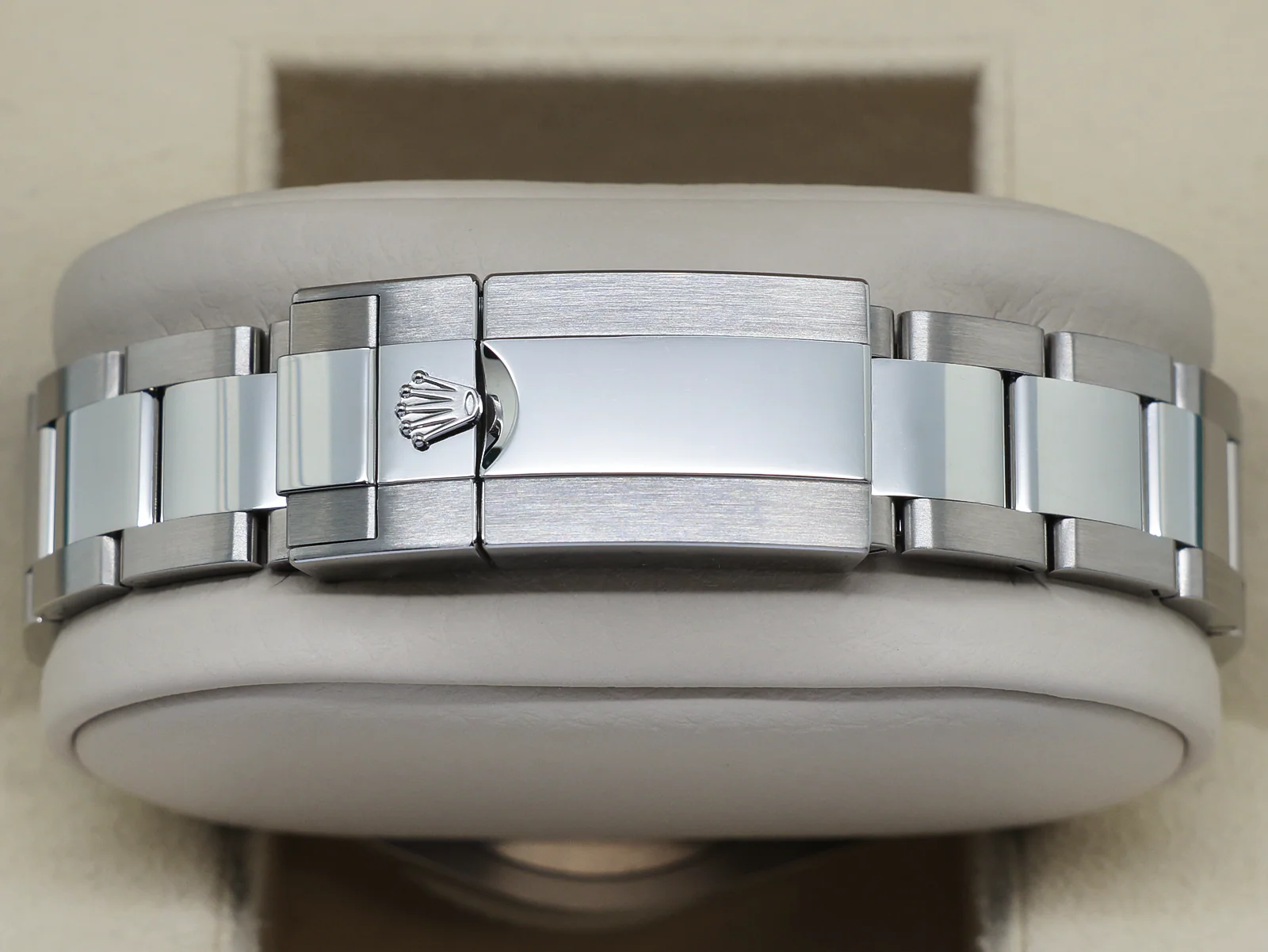 GENTS ROLEX GMT-MASTER II BRUCE WAYNE 126710GRNR STAINLESS STEEL WARRANTY 2024 UK B&P - Image 5