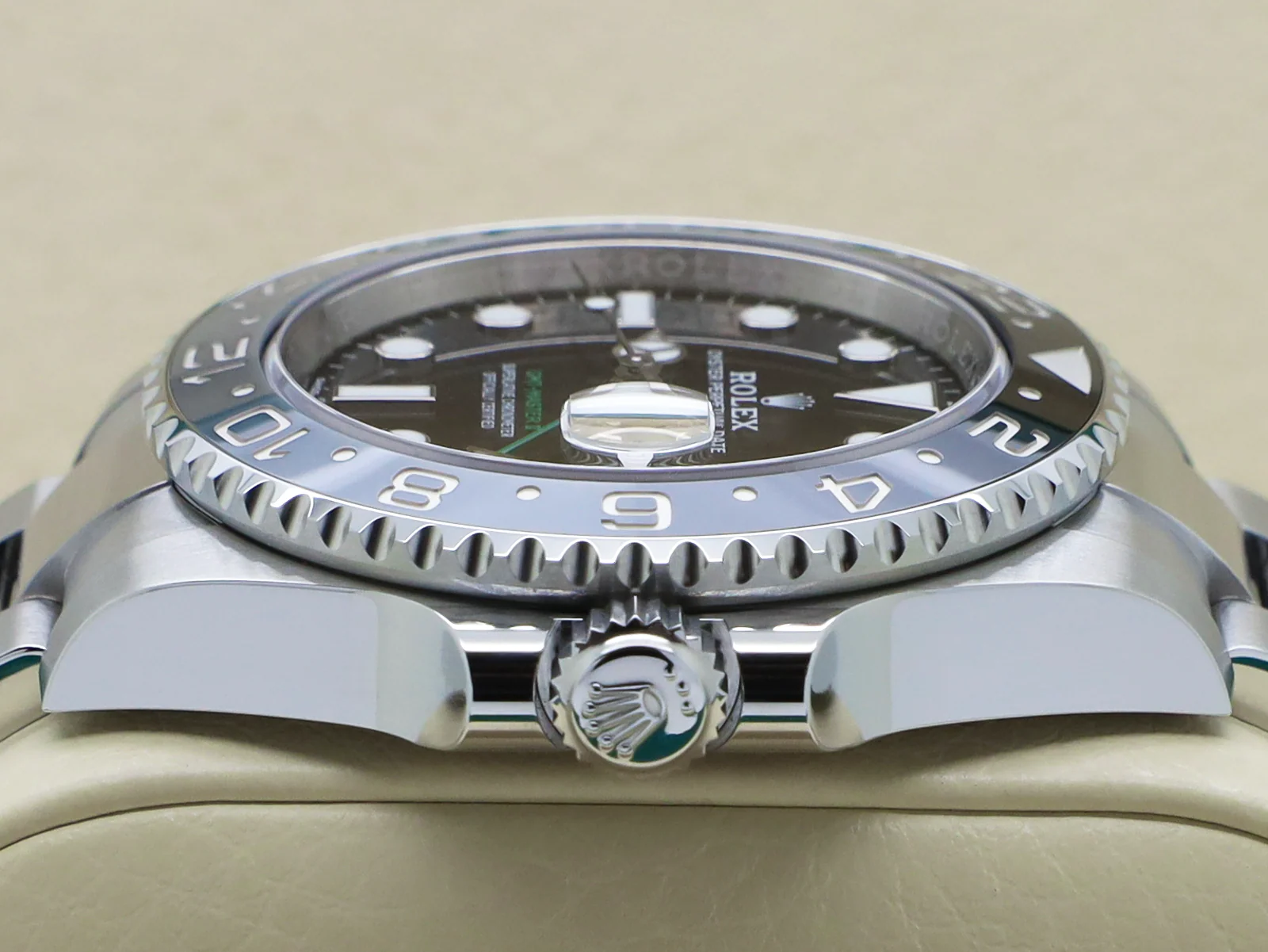 GENTS ROLEX GMT-MASTER II BRUCE WAYNE 126710GRNR STAINLESS STEEL WARRANTY 2024 UK B&P - Image 7