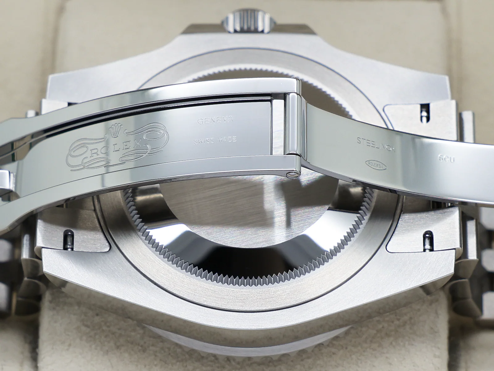 GENTS ROLEX GMT-MASTER II BRUCE WAYNE 126710GRNR STAINLESS STEEL WARRANTY 2024 UK B&P - Image 8