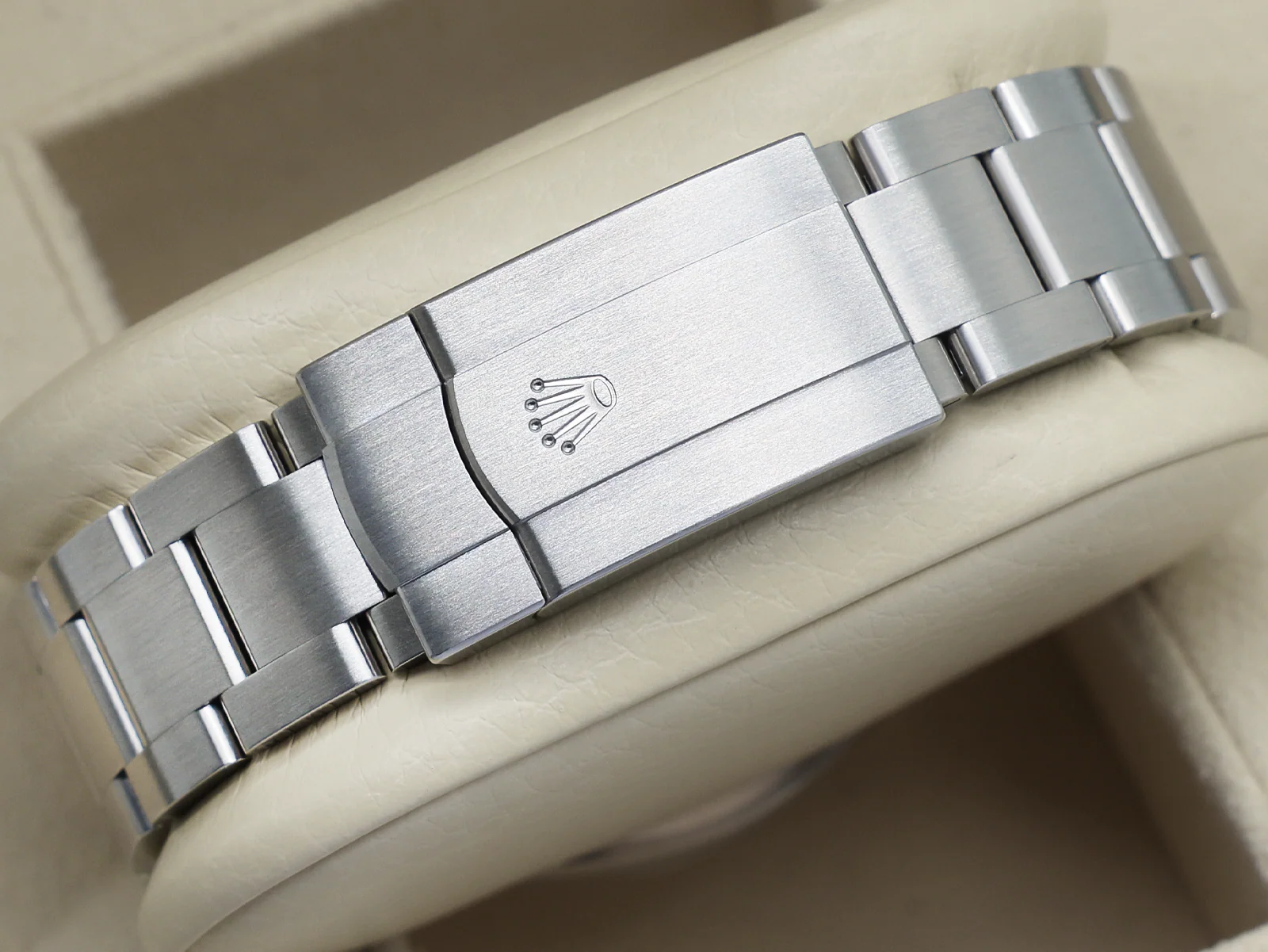 GENTS ROLEX OYSTER PERPETUAL 41mm 134300 STAINLESS STEEL PISTACHIO DIAL UNWORN 2026 UK B&P - Image 8