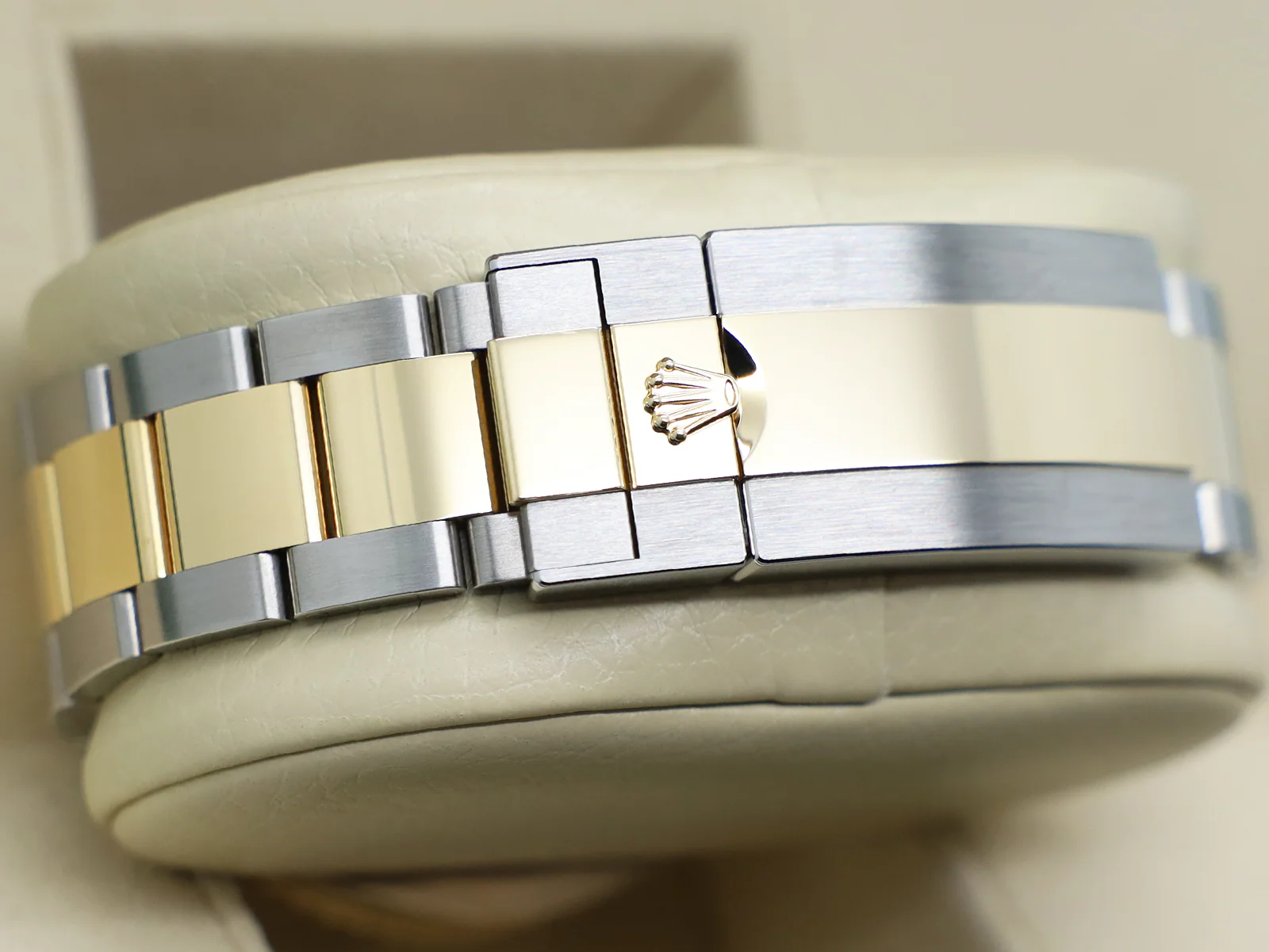GENTS ROLEX SEA-DWELLER 43mm 126603 YELLOW GOLD STAINLESS STEEL WARRANTY 2023 UK B&P - Image 7