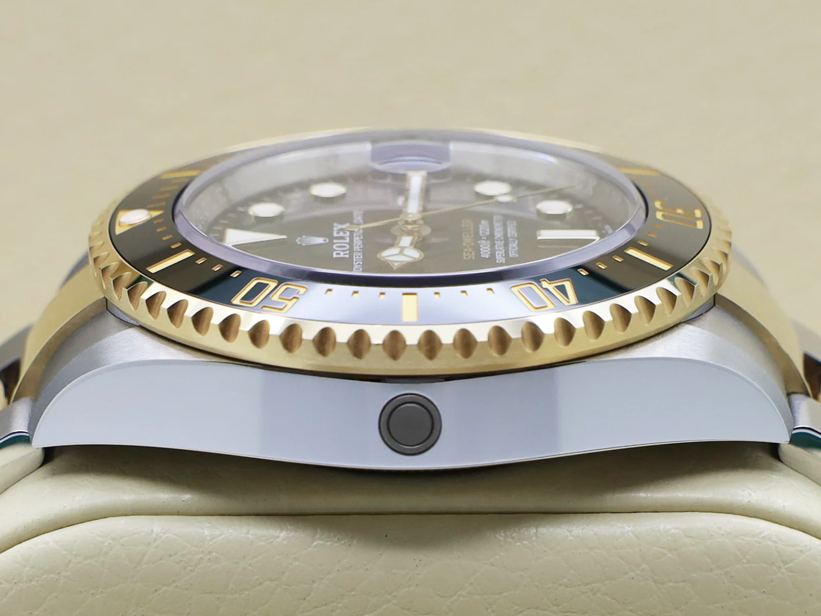 GENTS ROLEX SEA-DWELLER 43mm 126603 YELLOW GOLD STAINLESS STEEL WARRANTY 2023 UK B&P - Image 8