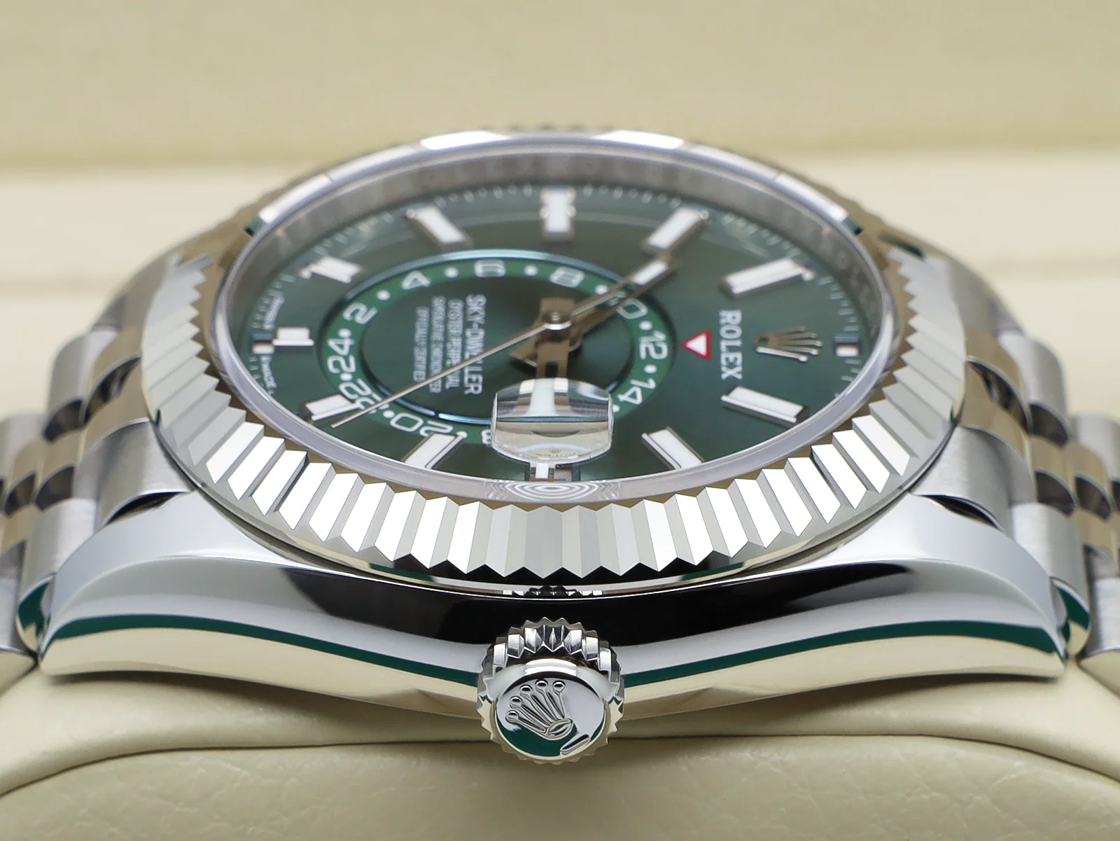 GENTS ROLEX SKY-DWELLER 42mm 336934 STAINLESS STEEL MINT GREEN DIAL NEW MODEL WARRANTY STICKERS 2025 UK B&P - Image 4