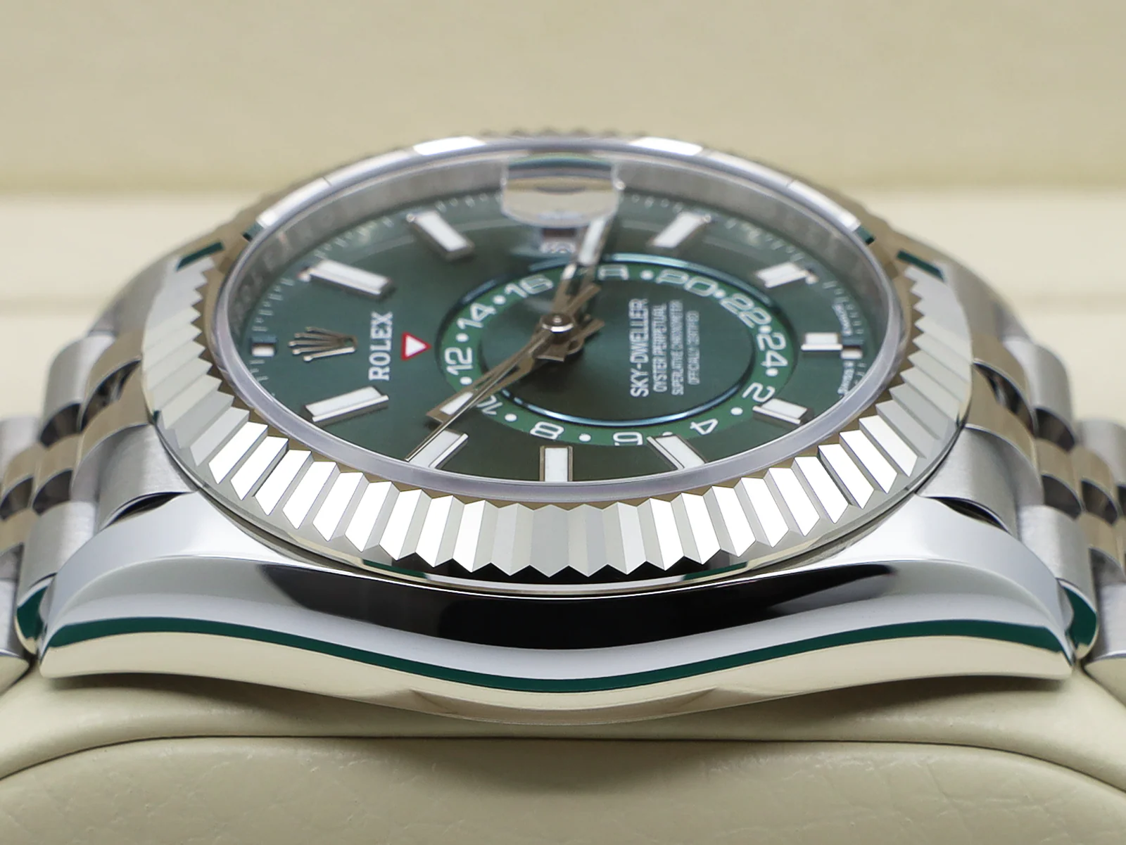 GENTS ROLEX SKY-DWELLER 42mm 336934 STAINLESS STEEL MINT GREEN DIAL NEW MODEL WARRANTY STICKERS 2025 UK B&P - Image 7