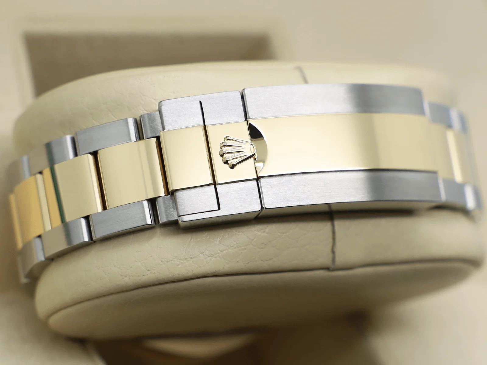 GENTS ROLEX SUBMARINER DATE 41mm 126613LB 18ct YELLOW GOLD/STEEL BLUE DIAL WARRANTY 2025 UK B&P - Image 5