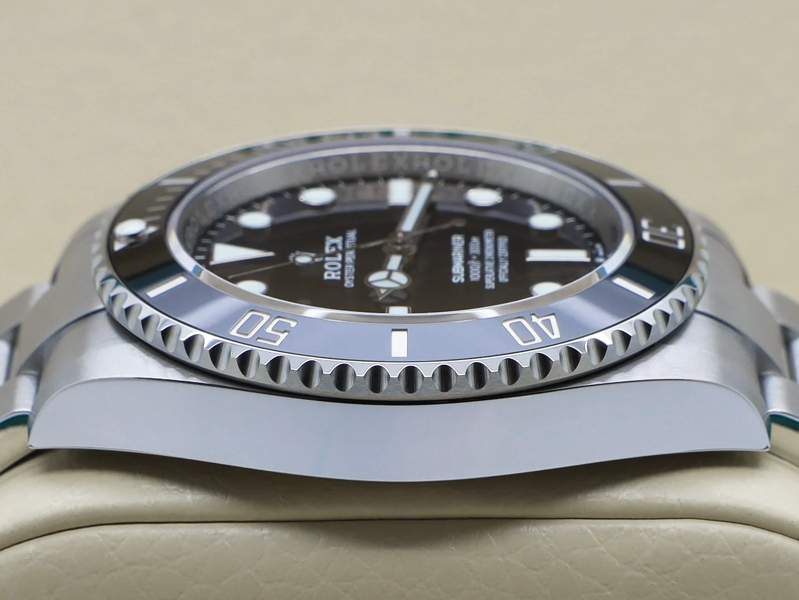GENTS ROLEX SUBMARINER NON DATE 41mm 124060 STAINLESS STEEL UNWORN 2026 UK B&P - Image 4