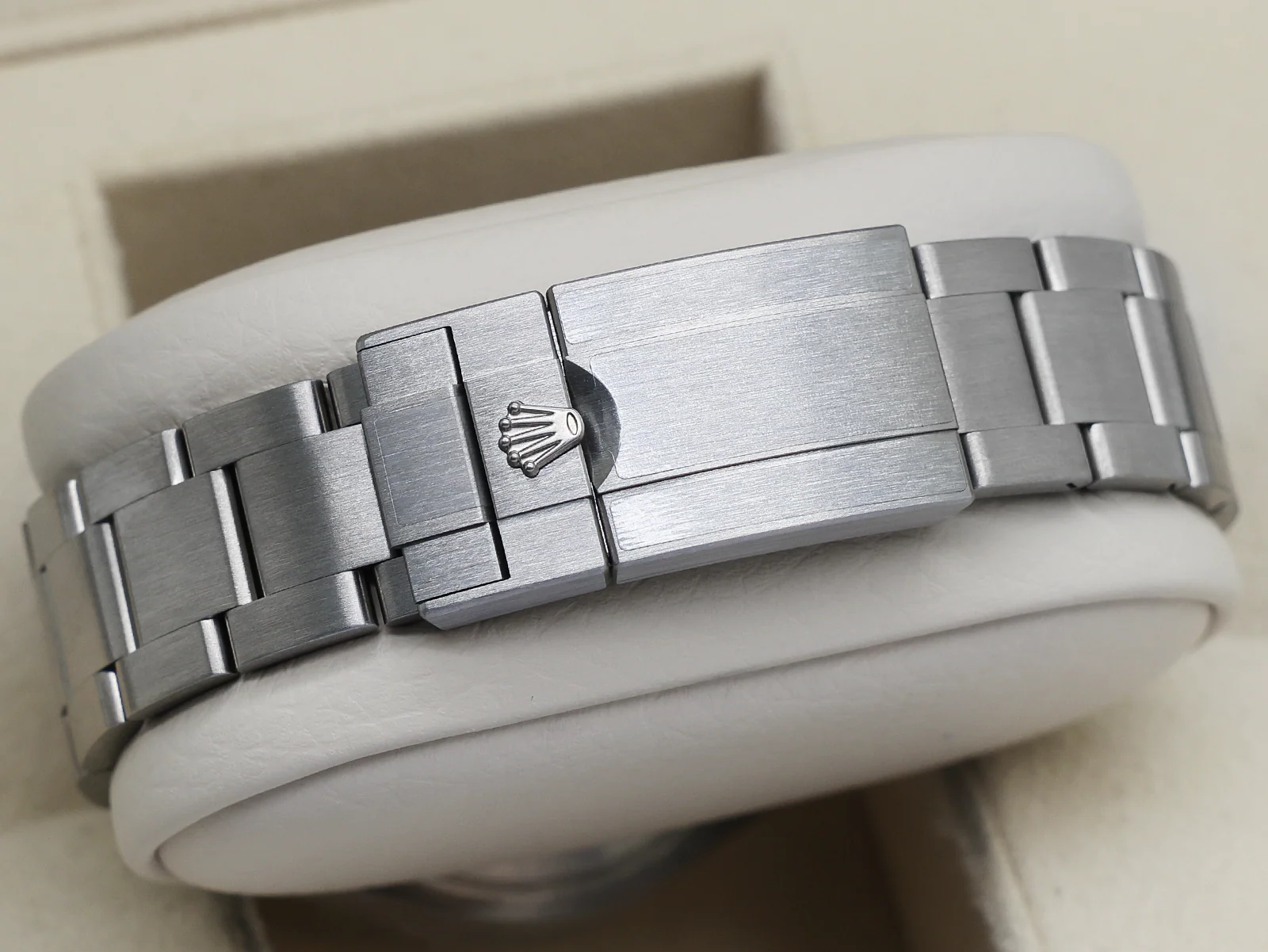 GENTS ROLEX YACHT-MASTER 42MM 226627 TITANIUM OYSTER BRACELET MATT BLACK DIAL WARRANTY 2025 UK B&P - Image 8