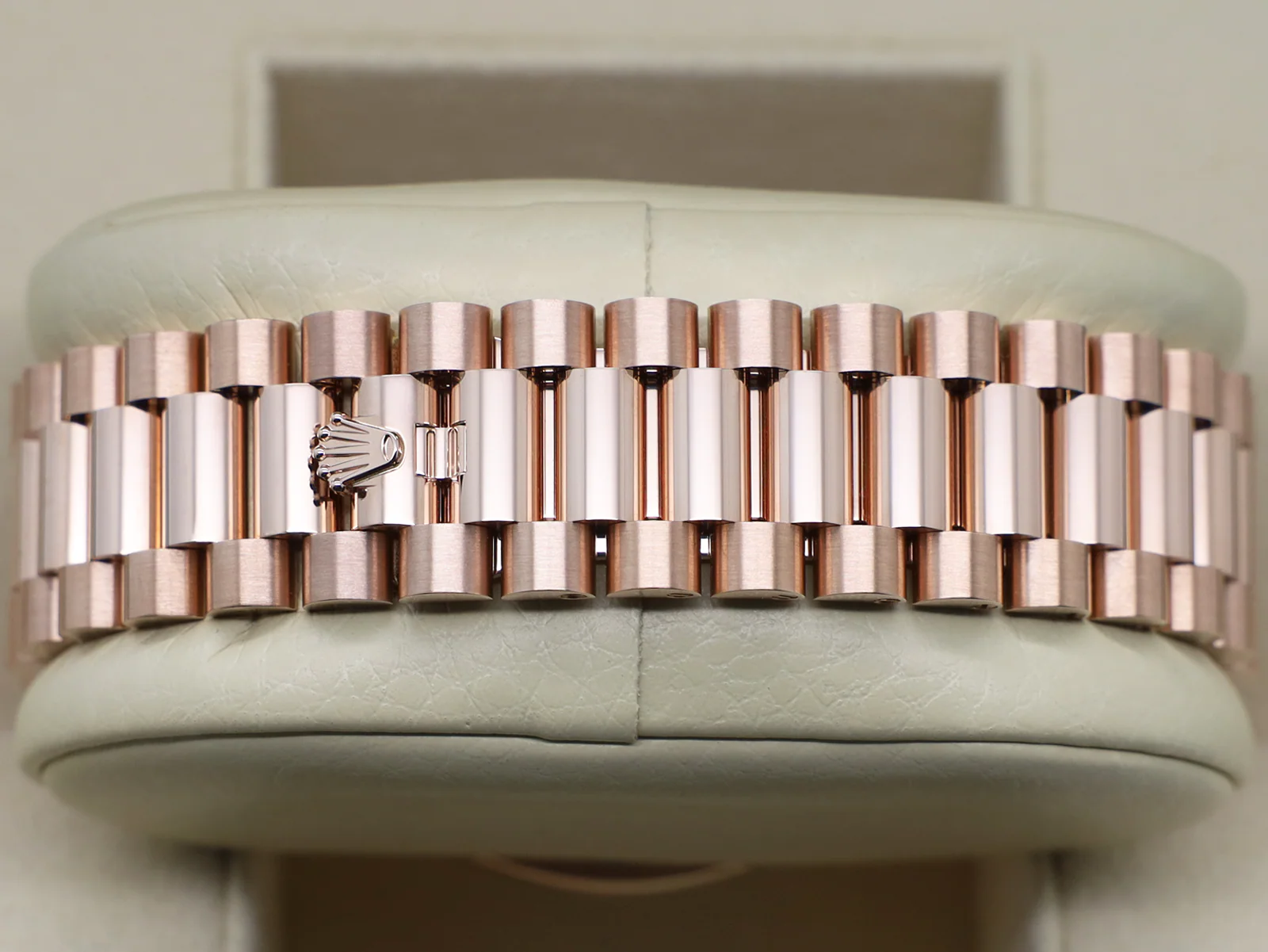 ROLEX DAY-DATE 40mm 18ct ROSE GOLD 228235 OLIVE GREEN ROMAN NUMERAL DIAL WARRANTY 2024 UK B&P - Image 5