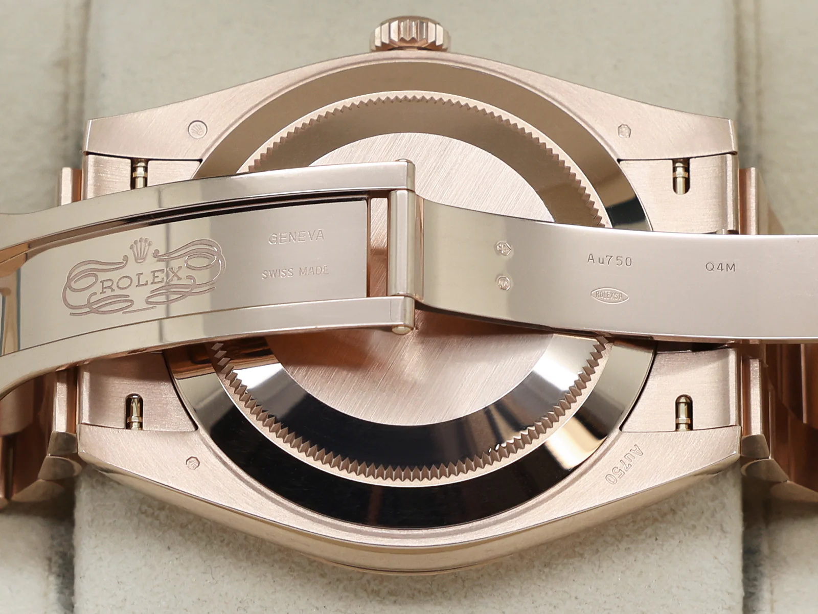 ROLEX DAY-DATE 40mm 18ct ROSE GOLD 228235 OLIVE GREEN ROMAN NUMERAL DIAL WARRANTY 2024 UK B&P - Image 9