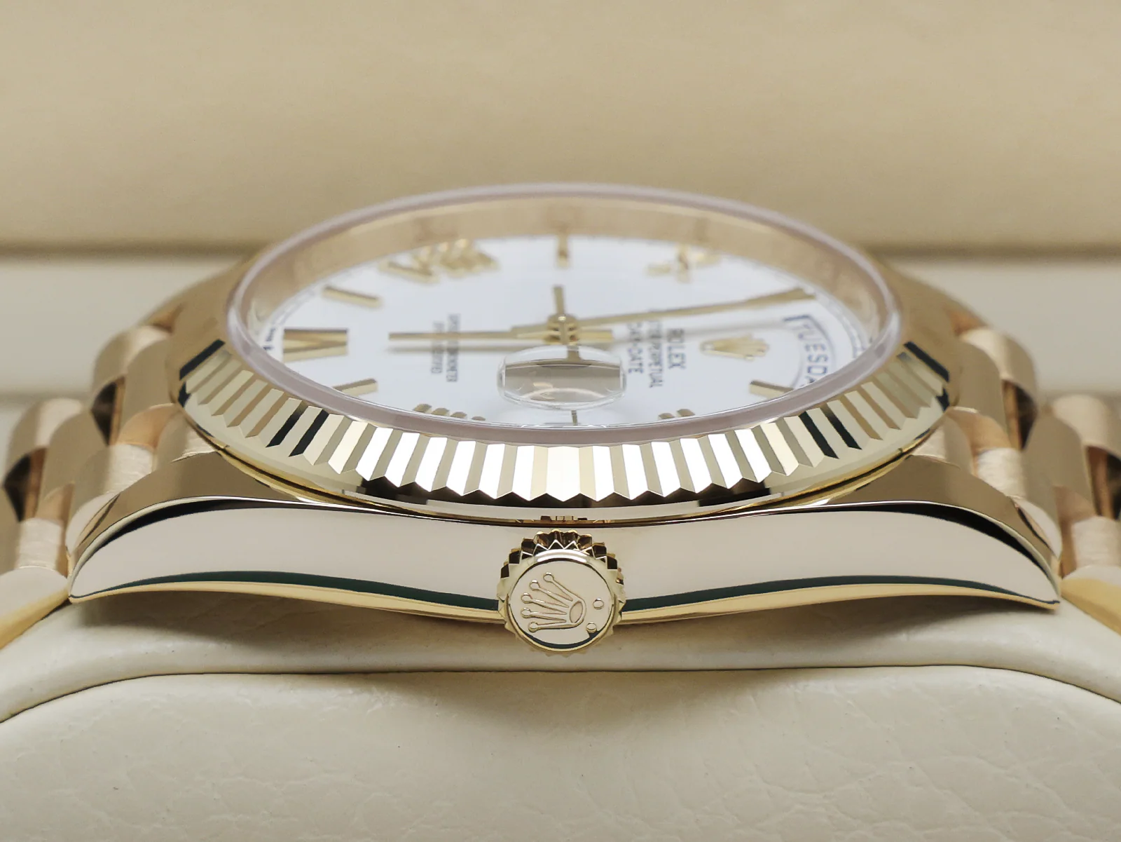 ROLEX DAY-DATE 40mm 18ct YELLOW GOLD 228238 WHITE ROMAN NUMERAL DIAL WARRANTY 2023 UK B&P - Image 4