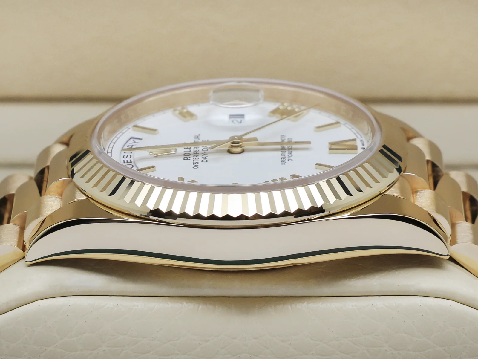 ROLEX DAY-DATE 40mm 18ct YELLOW GOLD 228238 WHITE ROMAN NUMERAL DIAL WARRANTY 2023 UK B&P - Image 7