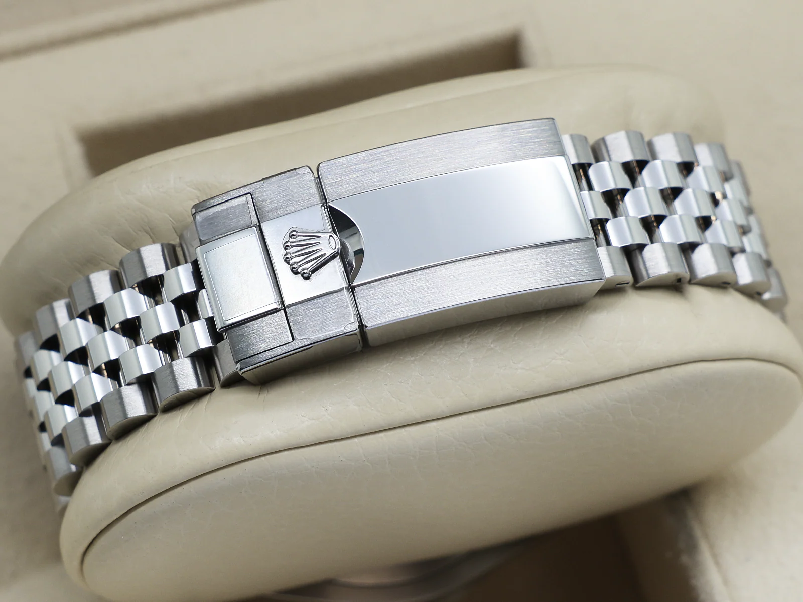 ROLEX GMT-MASTER II BATGIRL 126710BLNR STAINLESS STEEL WARRANTY 2026 B&P - Image 8